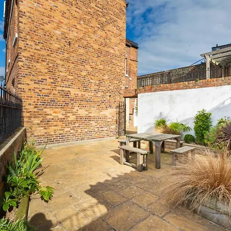 Ocean Pearl Sea Views Groups Sleeps 12 *