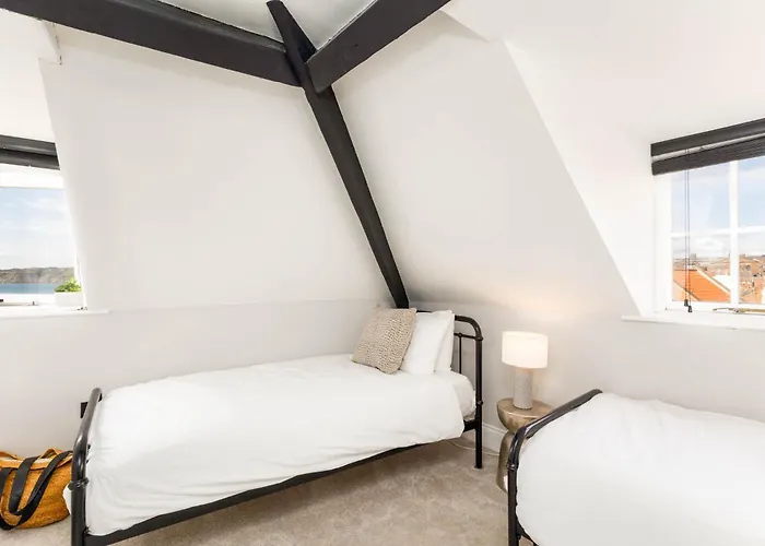 Ocean Pearl Sea Views Groups Sleeps 12