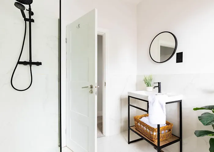 Tatil Evi Ocean Pearl Sea Views Groups Sleeps 12 *