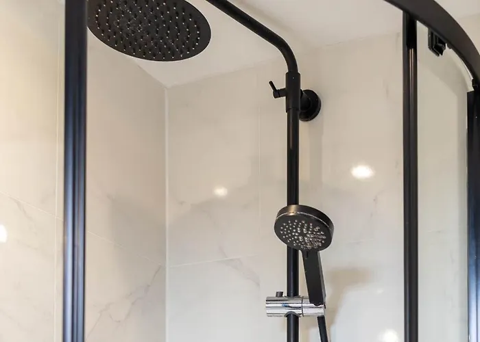 Ocean Pearl Sea Views Groups Sleeps 12 *