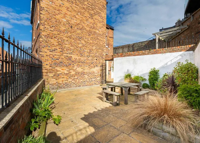 Ocean Pearl Sea Views Groups Sleeps 12 *